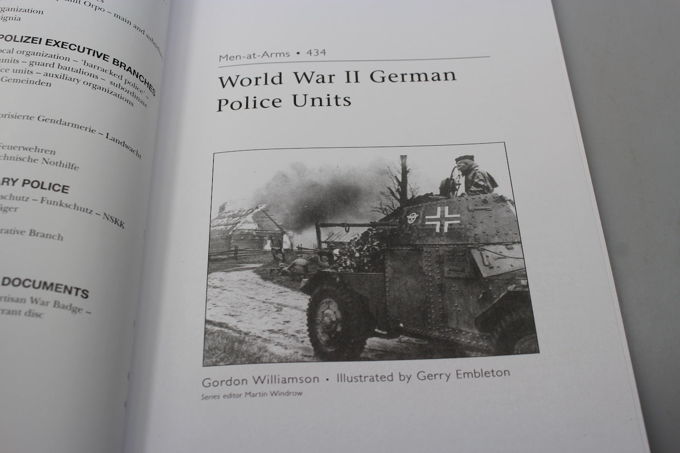 OSPREY - Men at Arms "WW2 German Police Units"