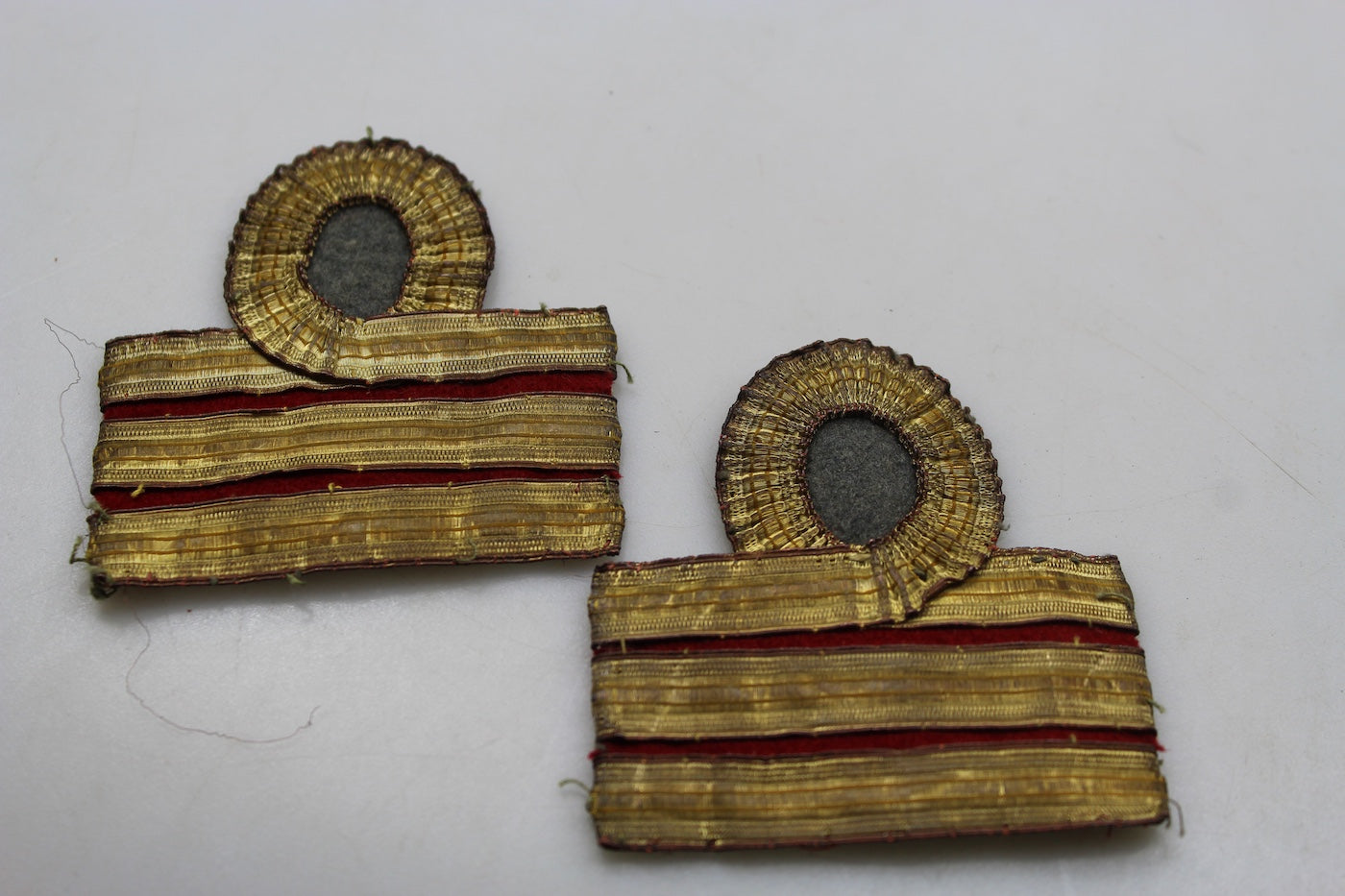 Coppia gradi Capitano Sanità REI WW2
