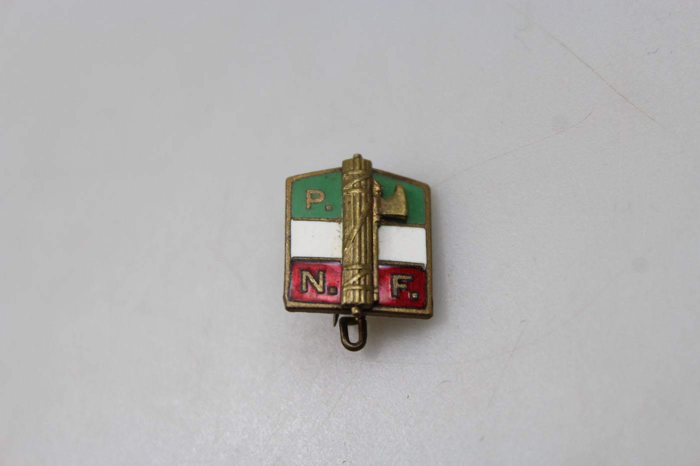 Pin smaltato PNF Femminile anni 30/40
