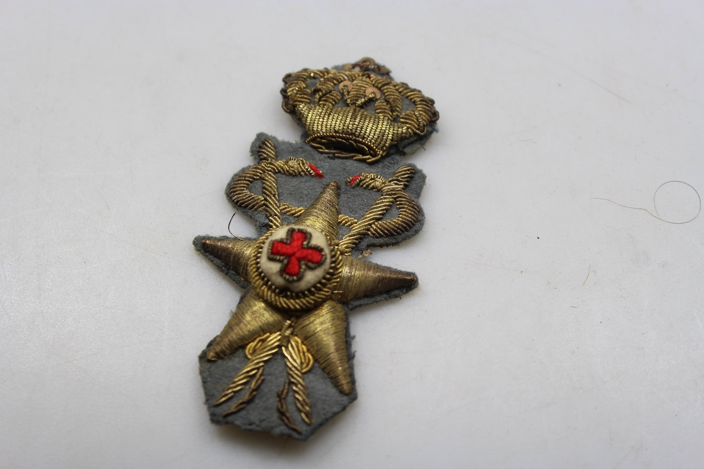 Fregio berretto Ufficiale Sanità REI WW 2