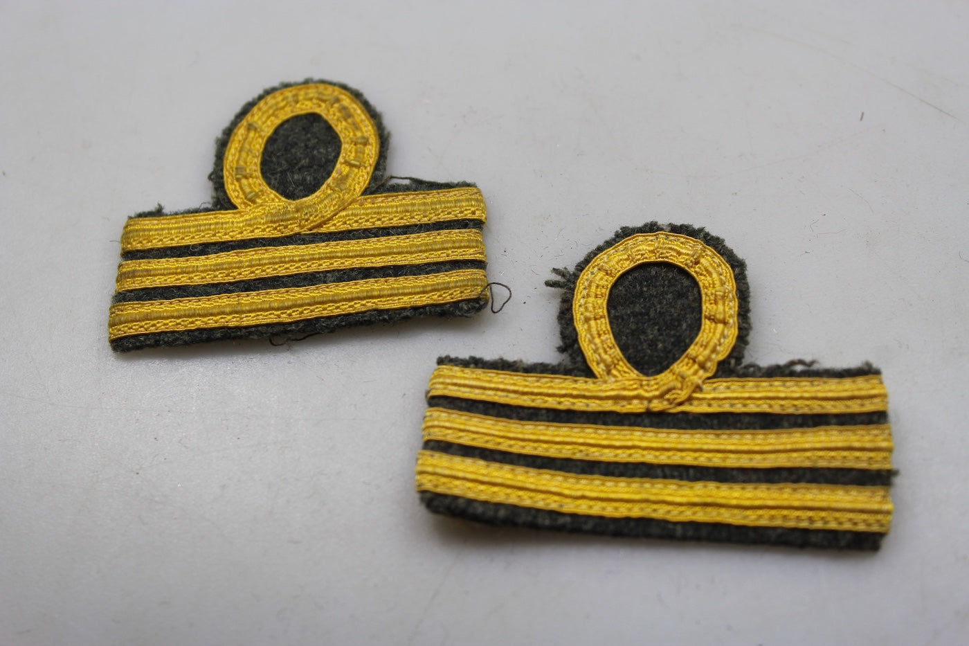 Coppia gradi Capitano REI WW 2