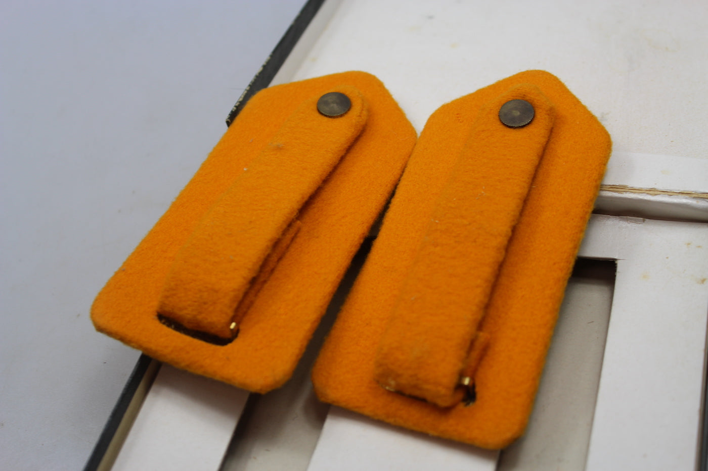 Controspalline M.34 a lastra dorata con scatola