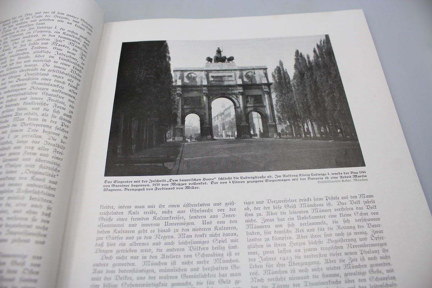 " Munchen Die Kunst-Stadt des Neuen Reiches"
