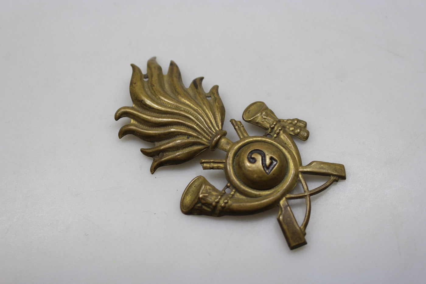 Fregio copricapo Regia Guardia di Finanza WW2