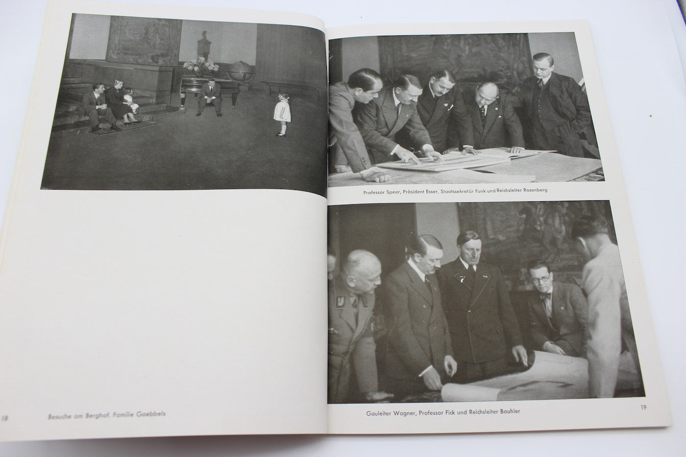 "Hitler Abseit vom Alltag" - H.Hoffmann -