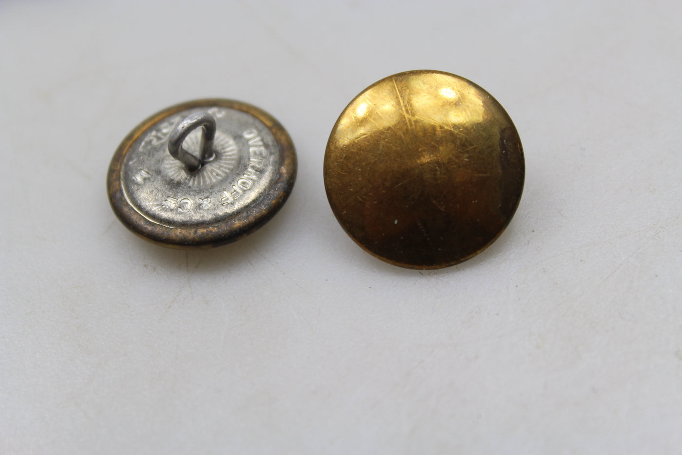 Bottoni dorati 20 mm SA?