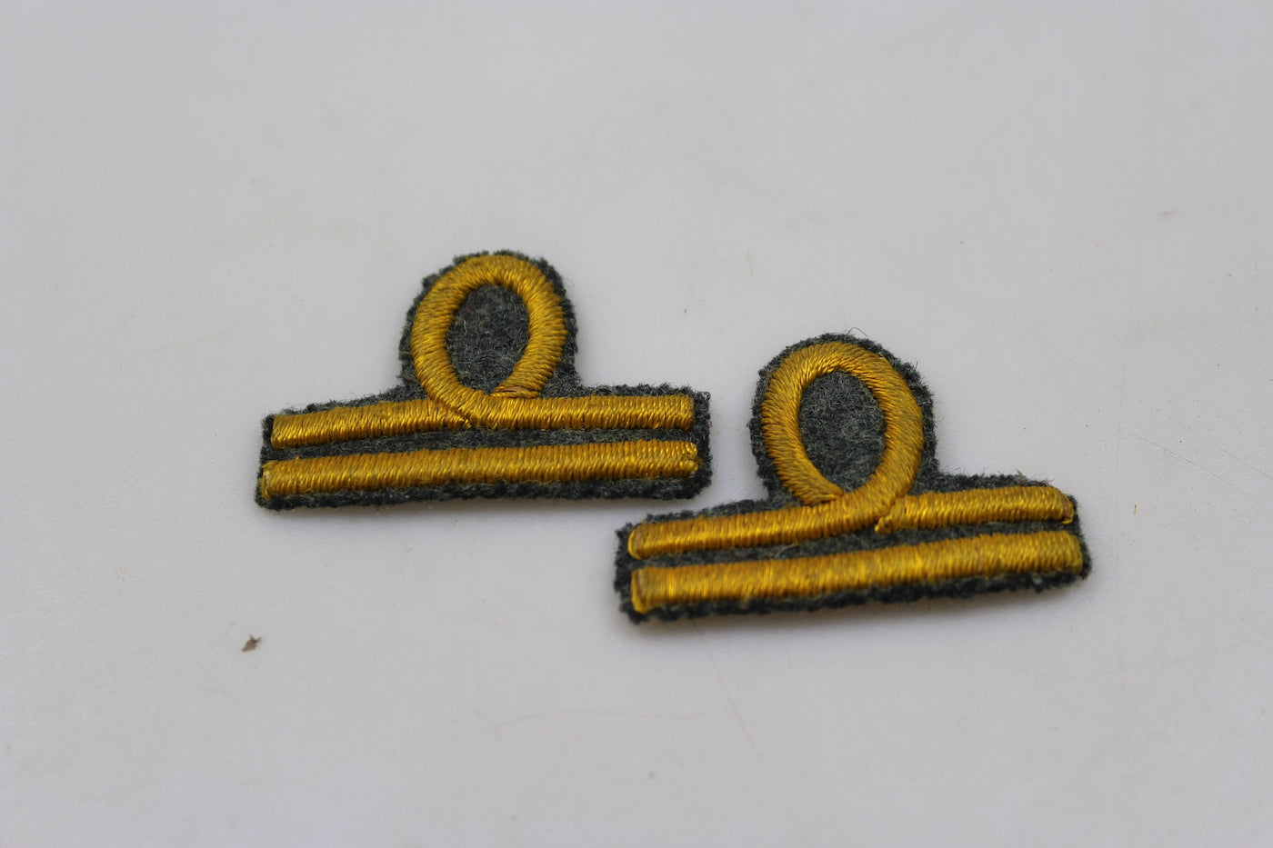 Coppia gradi Ufficiale REI WW2