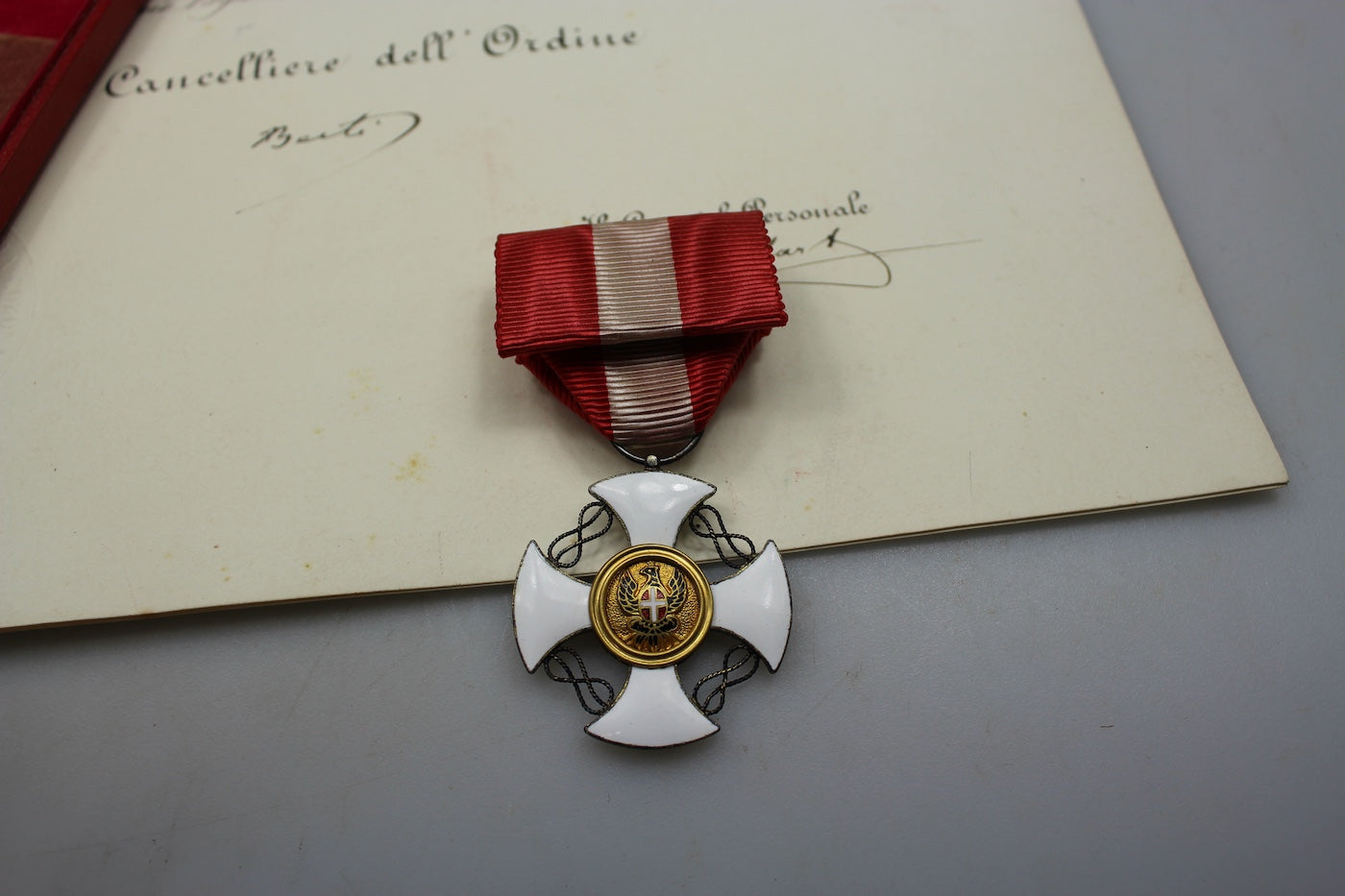 Croce di Cavaliere della Corona d'Italia Umberto I° con scatola e attestato