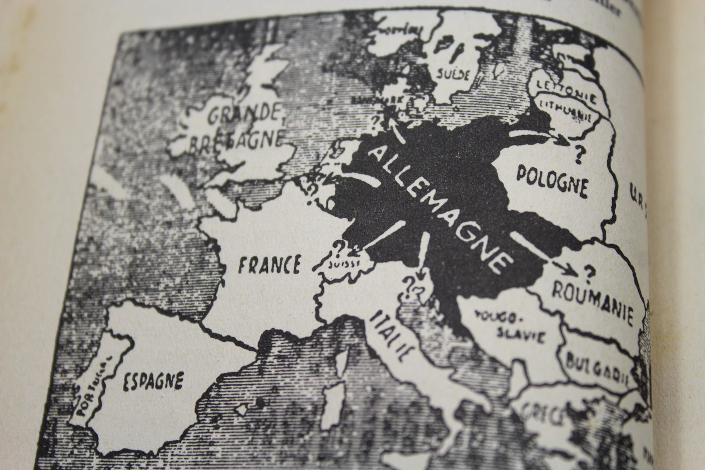"Hinter der Maginot Line"- R.Buschmann