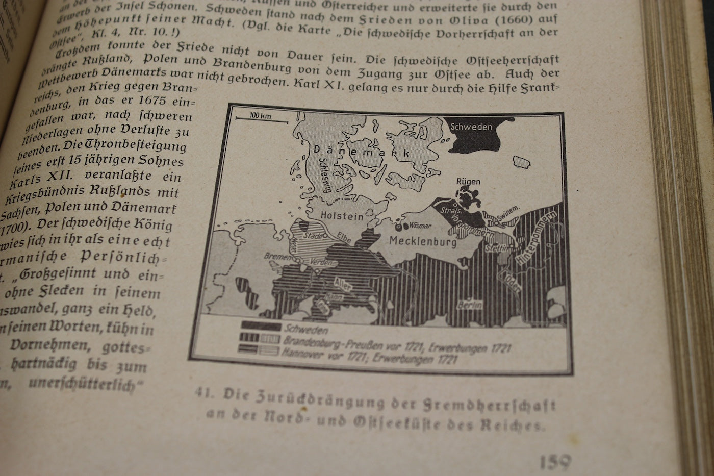 “Volk und Fuhrer” – Libro scolastico del 1941