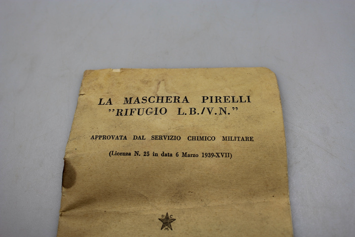 Manuale "Maschera antigas Pirelli  "Rifugio" L.V./B.N. - 1940