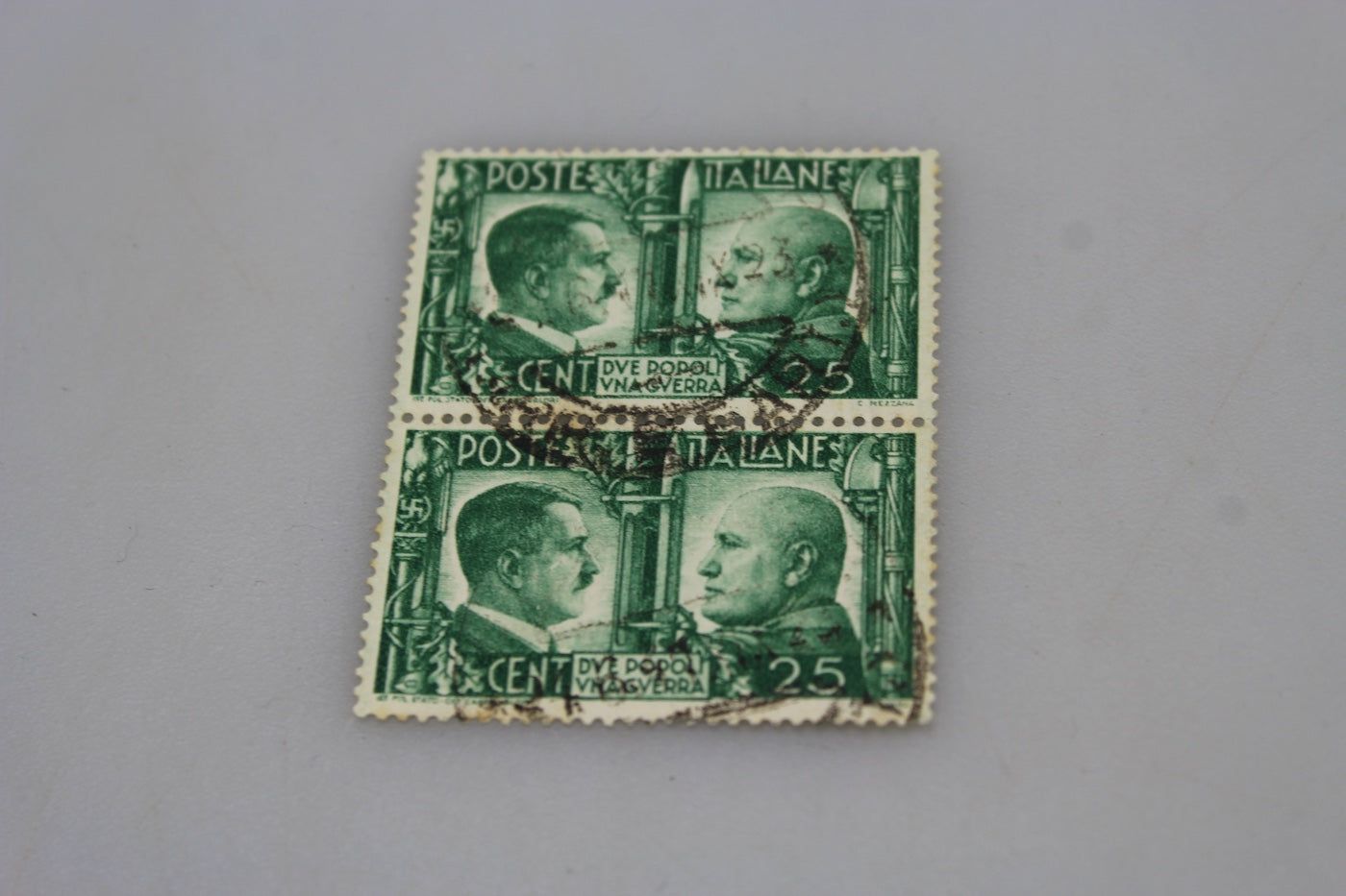 # 7 francobolli Mussolini/Hitler annullati