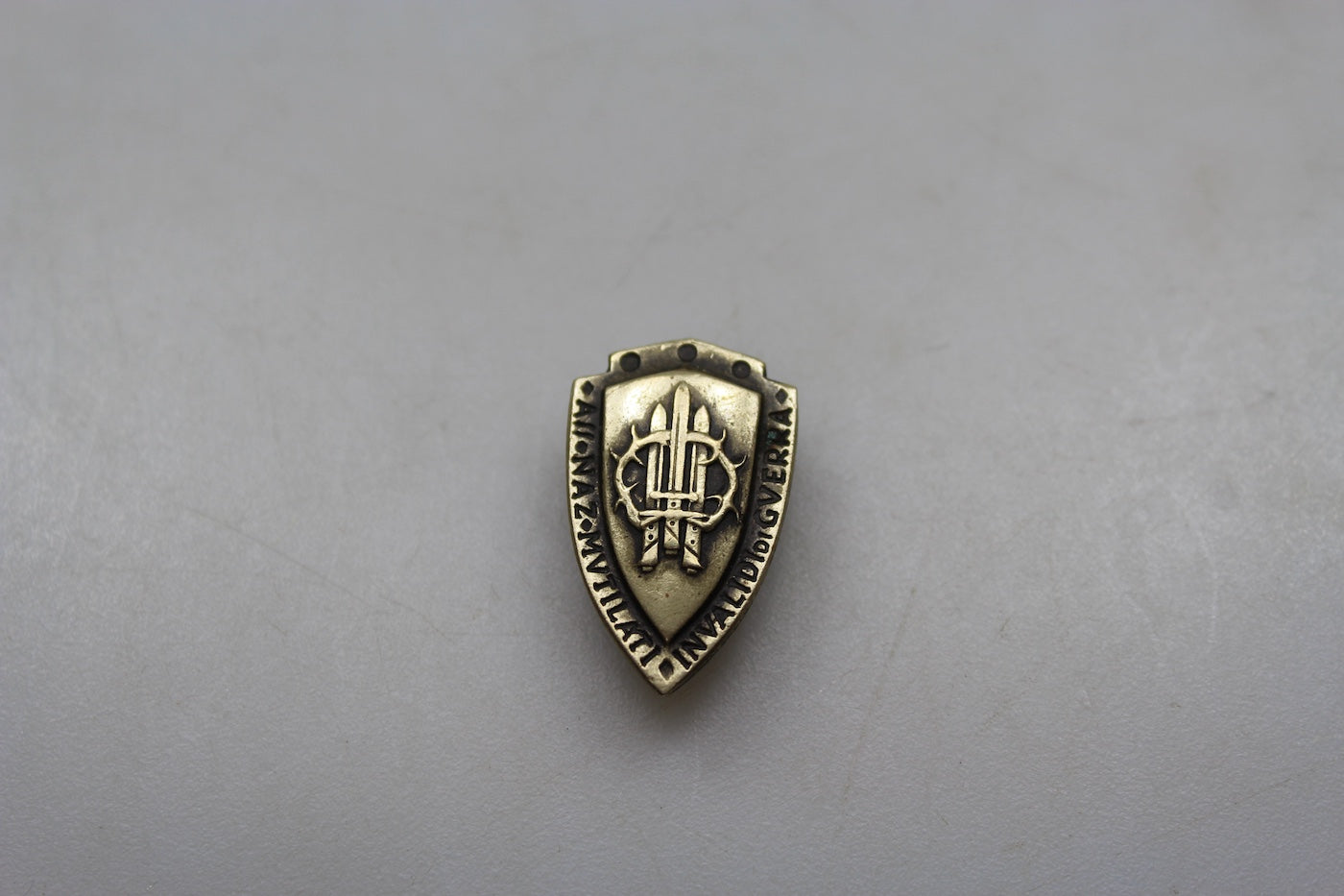 Pin Associazione Invalidi e Mutilati di Guerra