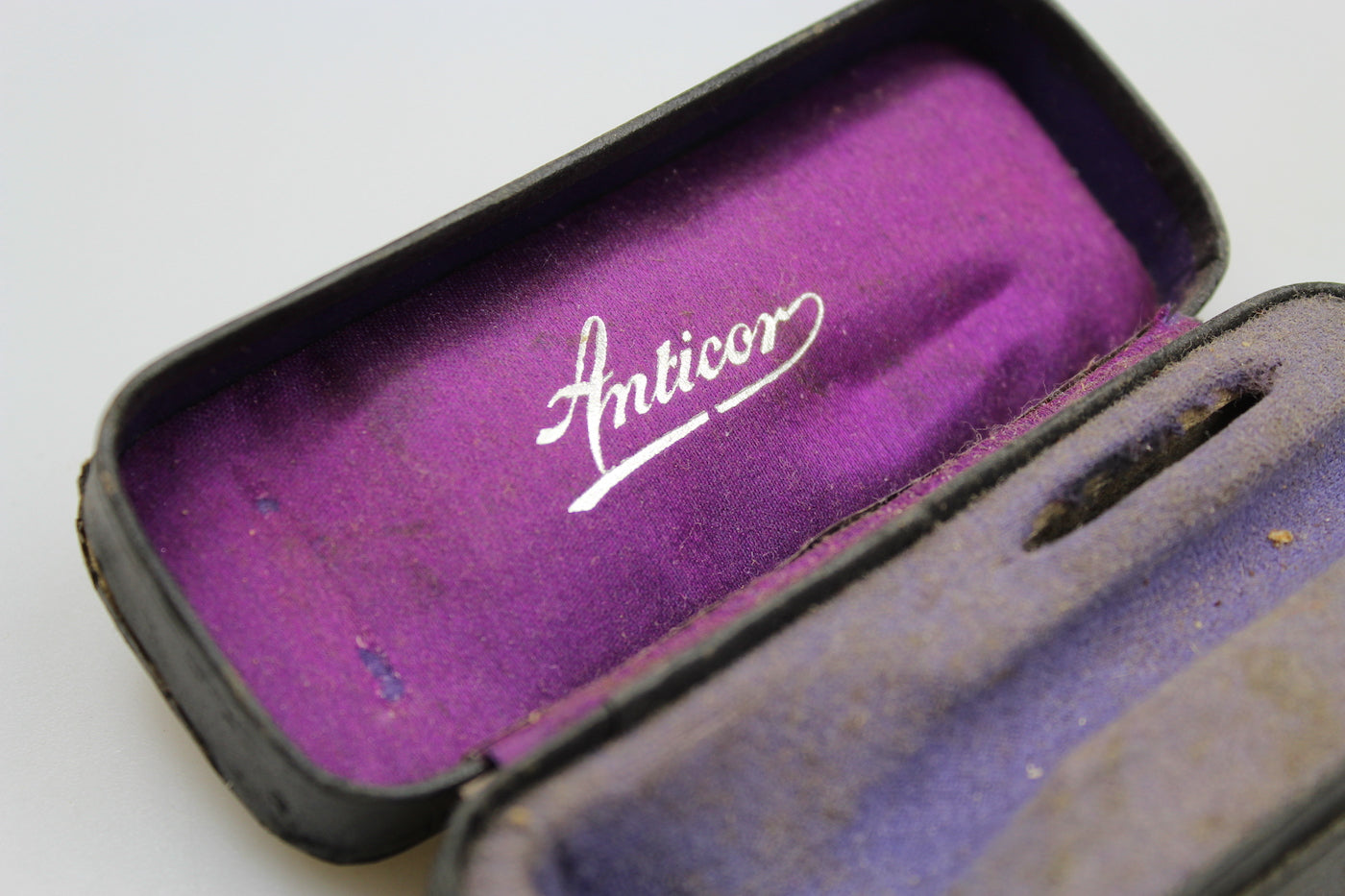 Rasoio "Antikor" con lamette