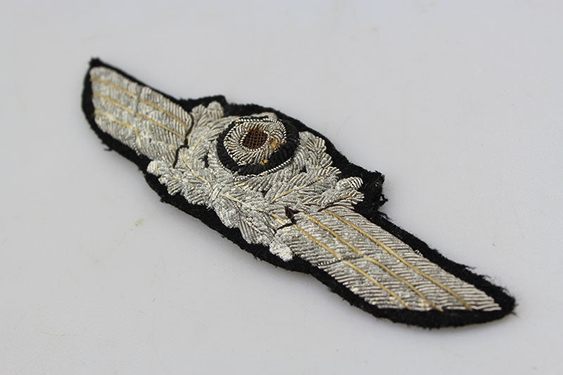 Serto con coccarda ricamati Schirmmutze Ufficiale Luftwaffe