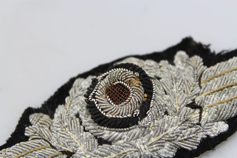 Serto con coccarda ricamati Schirmmutze Ufficiale Luftwaffe
