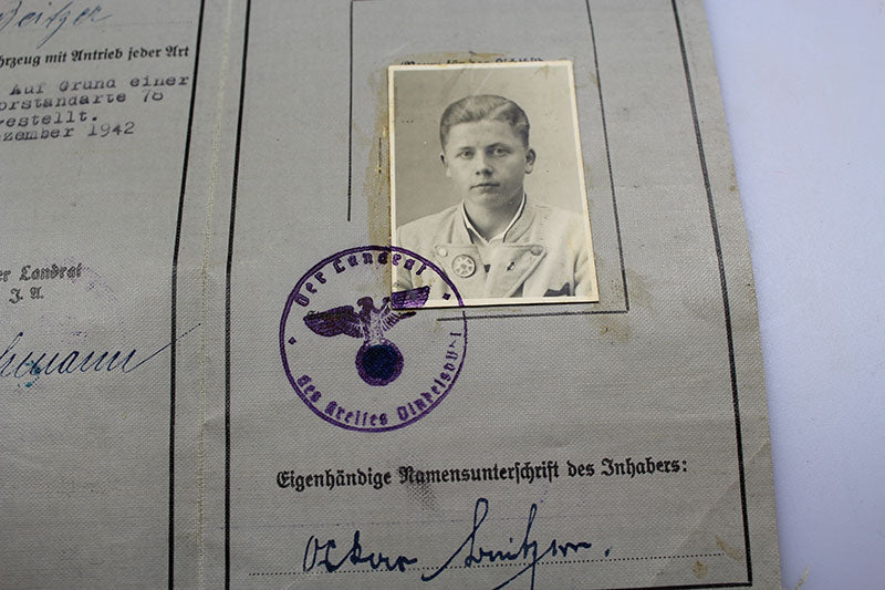 Coppia di patenti di guida, civile e militare Wehrmacht