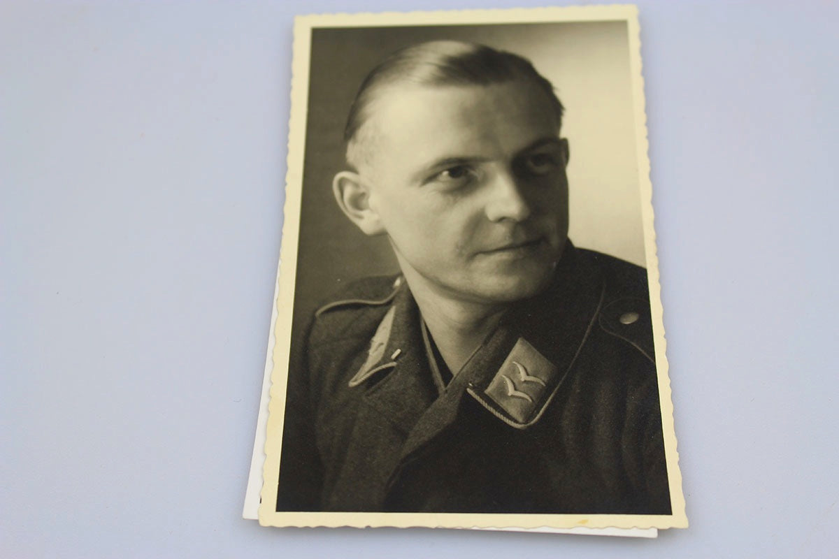 # 9 foto raffiguranti Obergefreiter Luftwaffe
