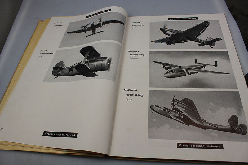 "Die Flugzeug Erkennung" - 1943