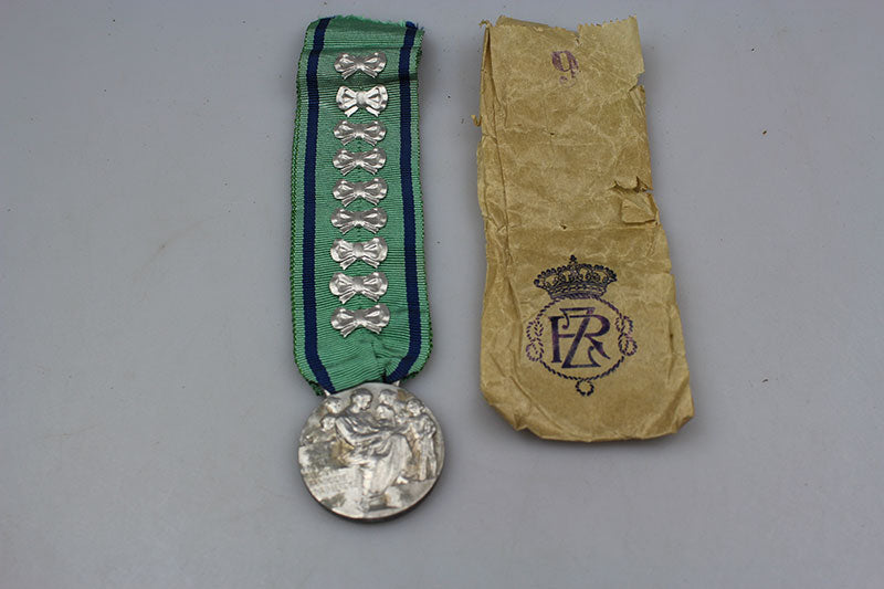 Medaglia per madri di famiglie numerose (9 figli)
