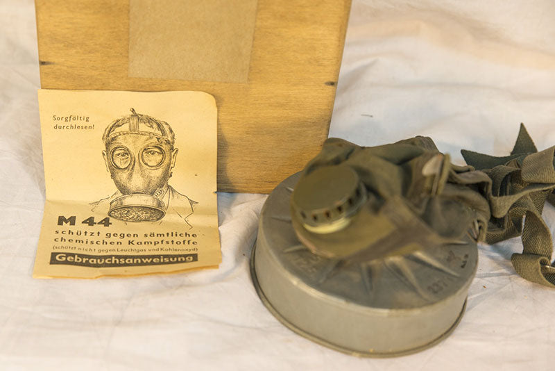 Maschera antigas LS e popolazione civile M.44