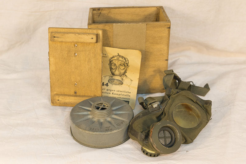 Maschera antigas LS e popolazione civile M.44